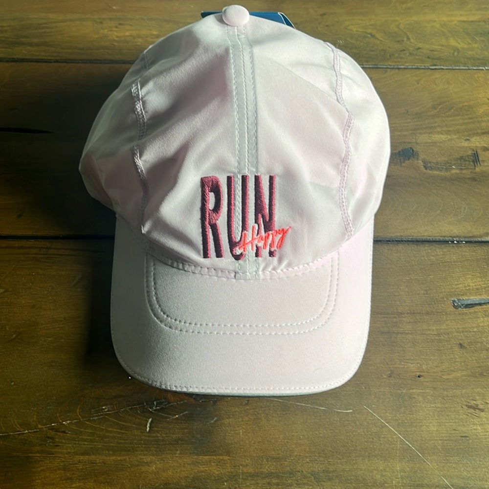 NWT Brooks Run Happy Hat